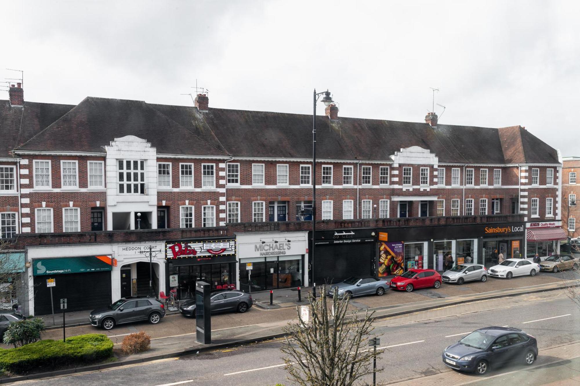 Skyvillion - Cozy Large 4 & 1 Bed Apartments In London Enfield, Mins To Tube Station, Free Wi-Fi Esterno foto