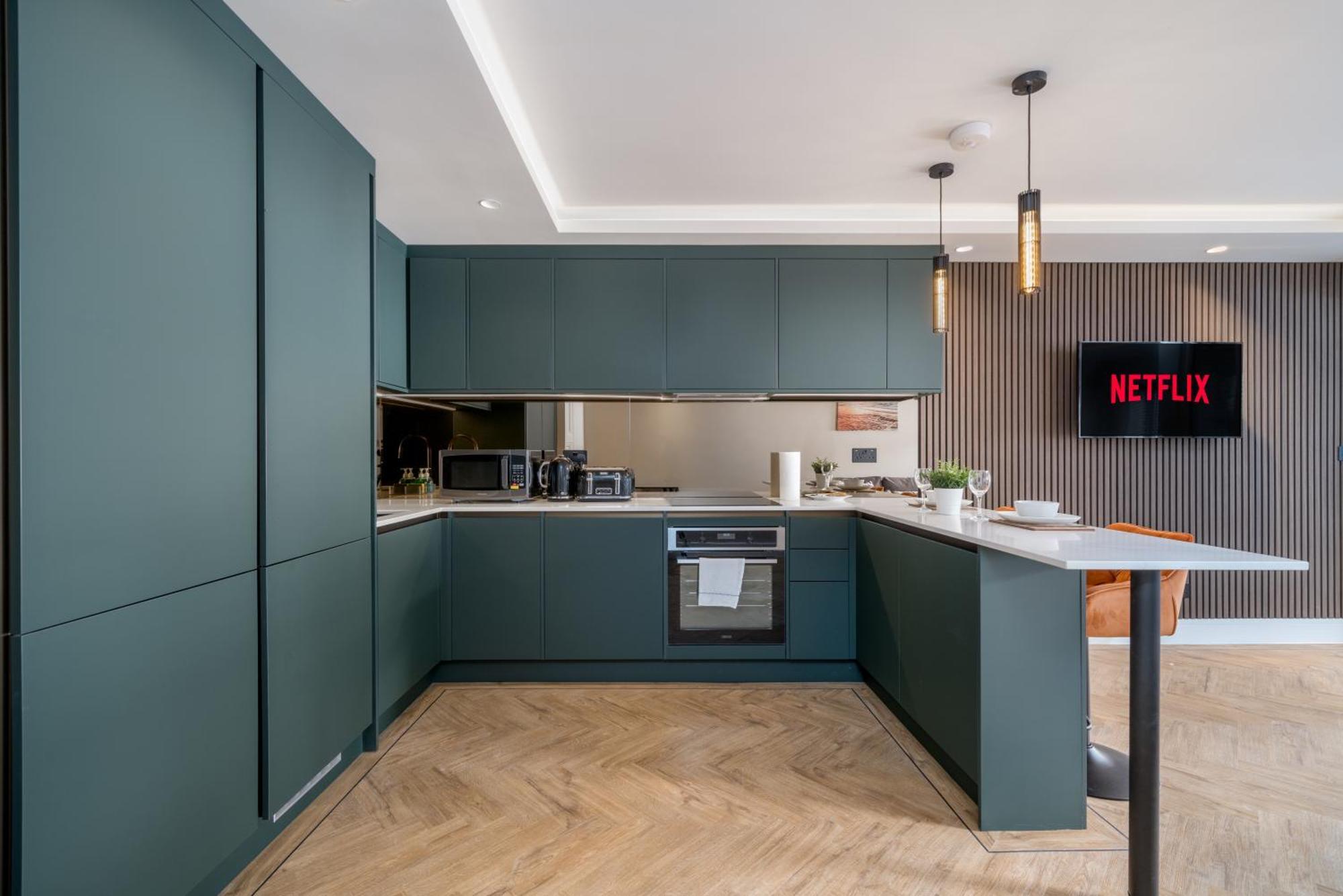 Skyvillion - Cozy Large 4 & 1 Bed Apartments In London Enfield, Mins To Tube Station, Free Wi-Fi Esterno foto